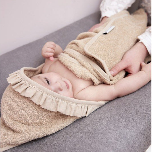 Capa de baño bebé con volante Terry Sand - Meyco Baby