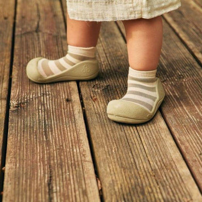 Calzado Attipas Stripe Olive