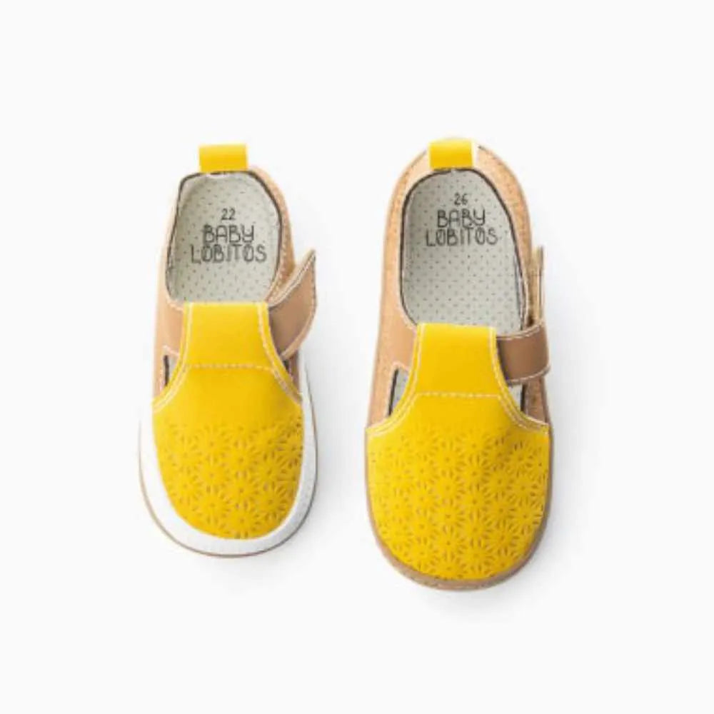 Sandalias Paulitos Troquelados Mustard - Baby Lobitos